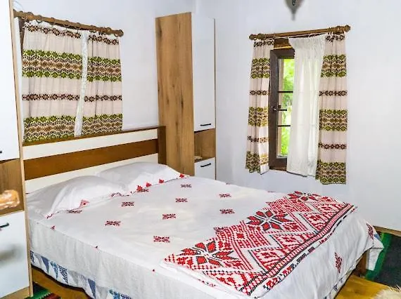 別荘 ножери トリャブナ